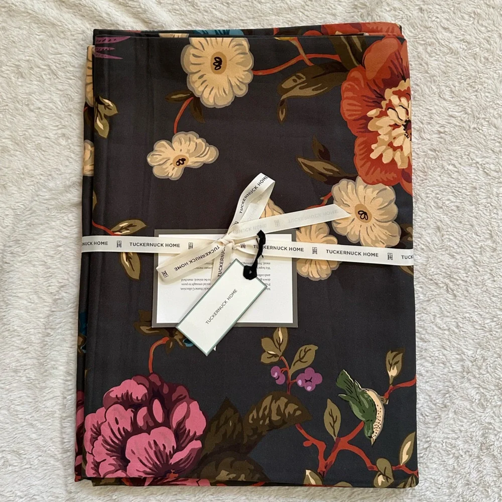 TUCKERNUCK HOME Baroque Floral Tablecloth NWT